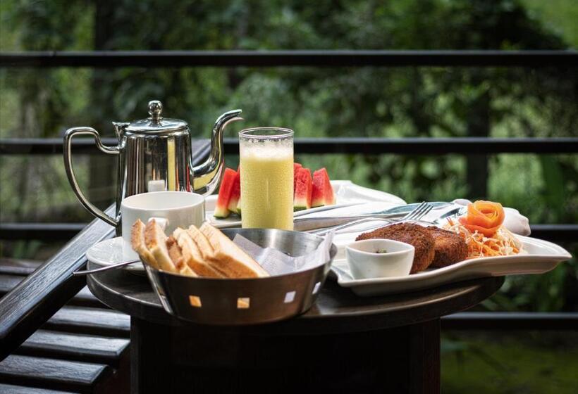 فندق Rvr Sarovar Portico