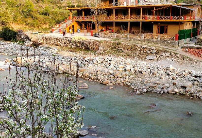 호텔 Shivadya Tirthan   Tirthan Valley