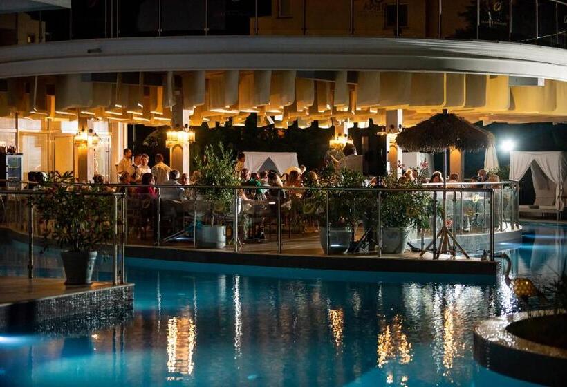 Отель Siena Premium Retreat