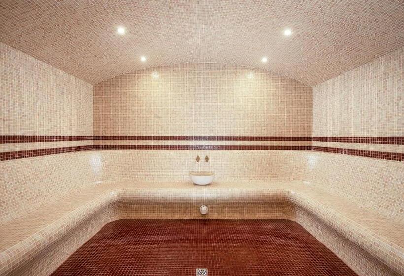 Отель Siena Premium Retreat