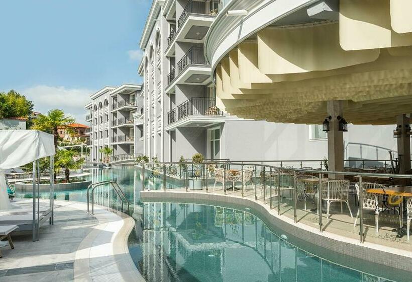 Отель Siena Premium Retreat