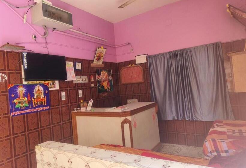 בית מלון כפרי Sri Kanya Residency, Srikalahasti