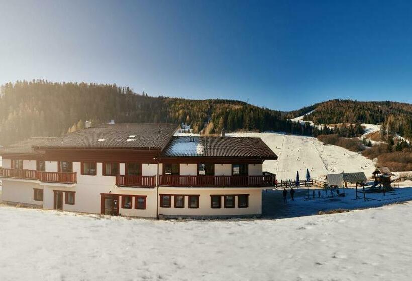 ホテル Studničky