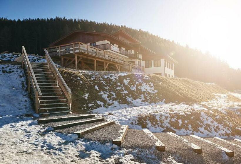 ホテル Studničky