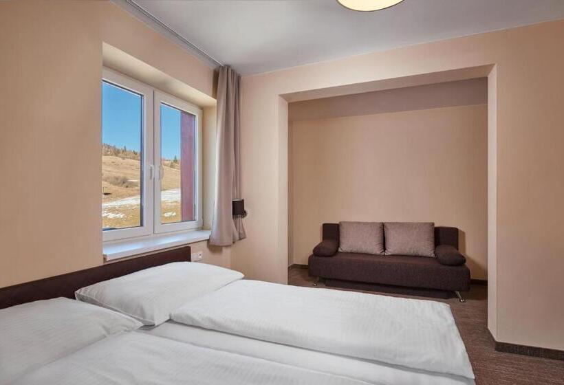 ホテル Studničky