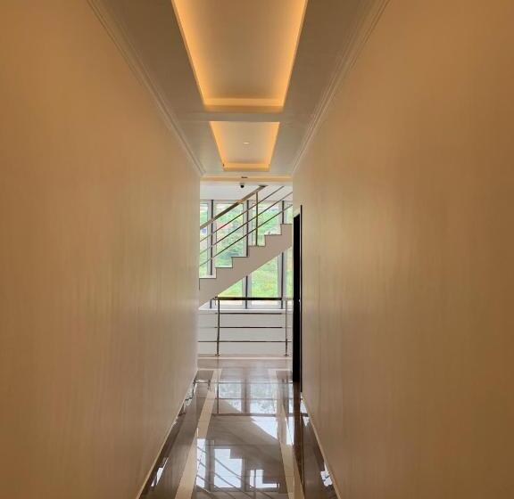 هتل Tea Garden Riverside