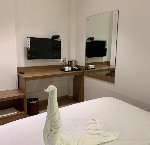 هتل Tea Garden Riverside