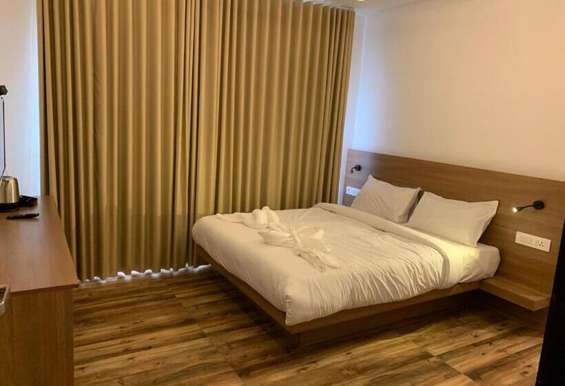 هتل Tea Garden Riverside