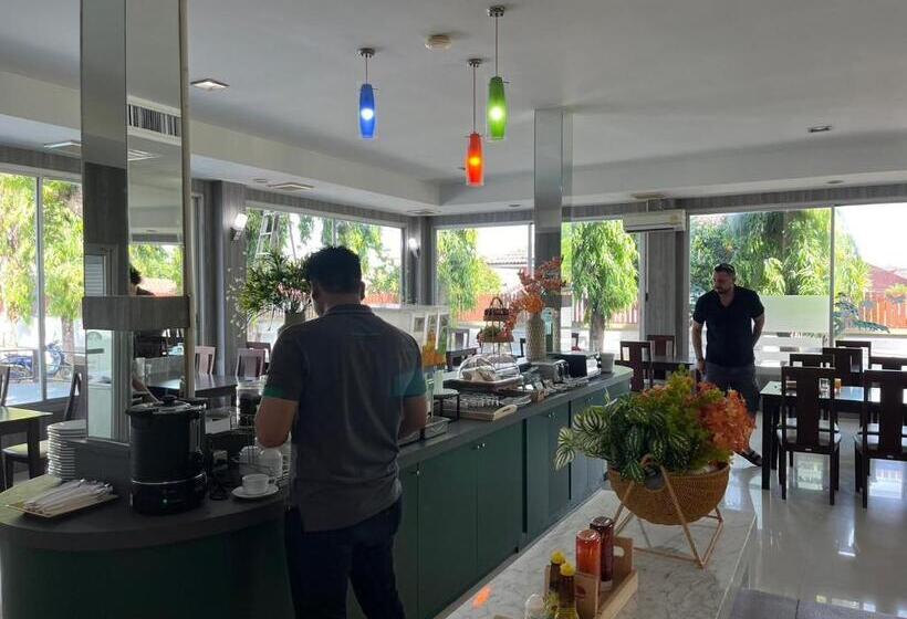 Eastpana Hotel 304 Prachinburi