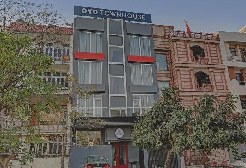 호텔 Townhouse 587 Sec 19