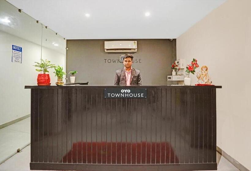 호텔 Townhouse 587 Sec 19