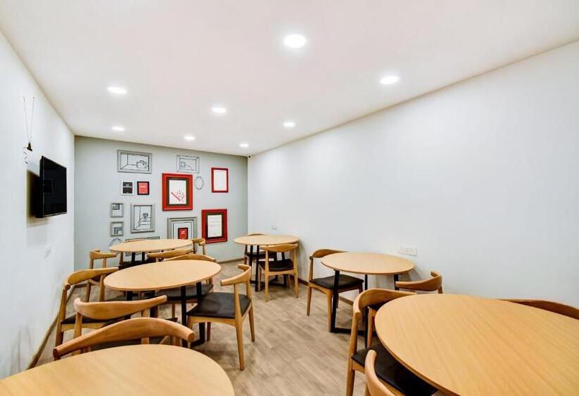 فندق Townhouse Century