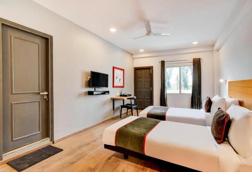 فندق Townhouse Century