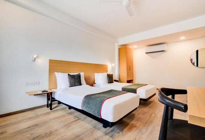 فندق Townhouse Century