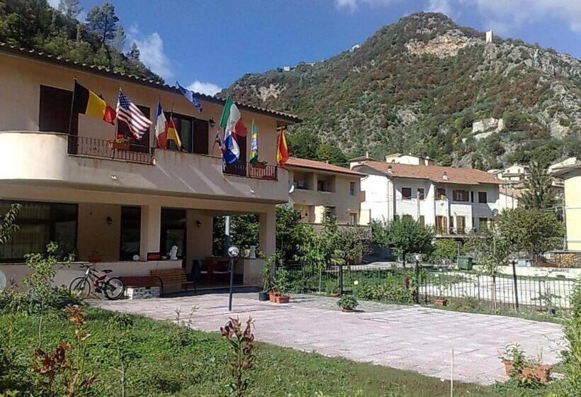 בית מלון כפרי Ristorante Umbria Valnerina