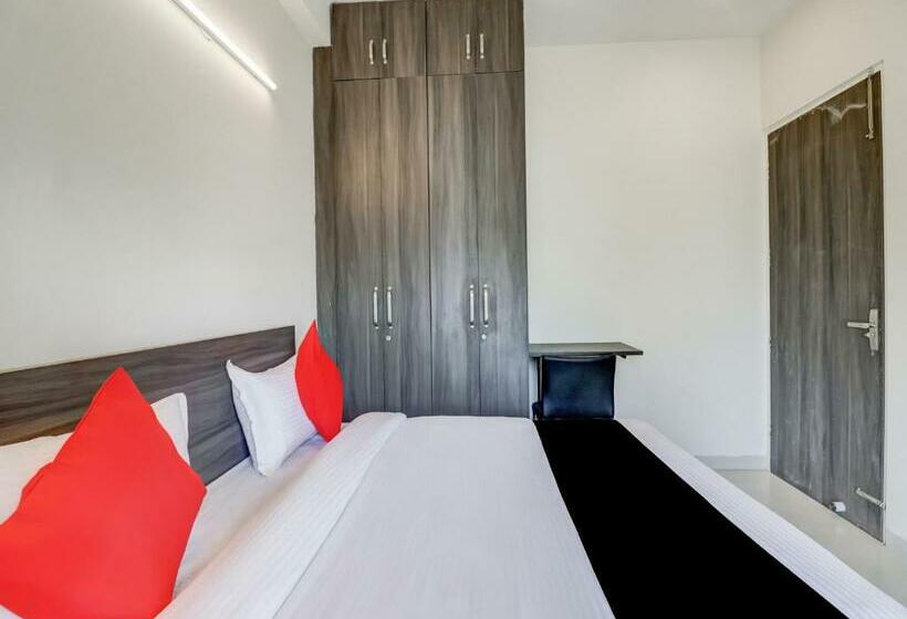 호텔 Collection O 79067 Ola Rooms