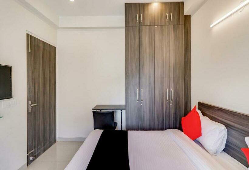 호텔 Collection O 79067 Ola Rooms