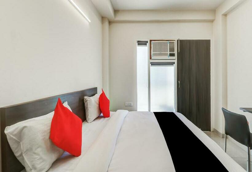 호텔 Collection O 79067 Ola Rooms