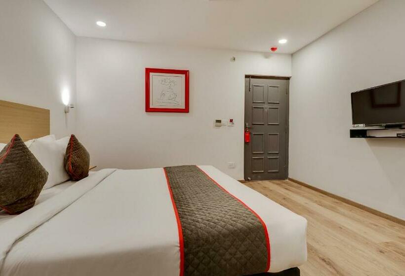 호텔 Vaccinated Staff Oyo 79187 Townhouse 181 Ganeshpeth Colony