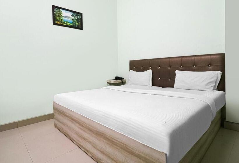 호텔 Vaccinated Staff  Oyo 79969 Flagship Night Inn