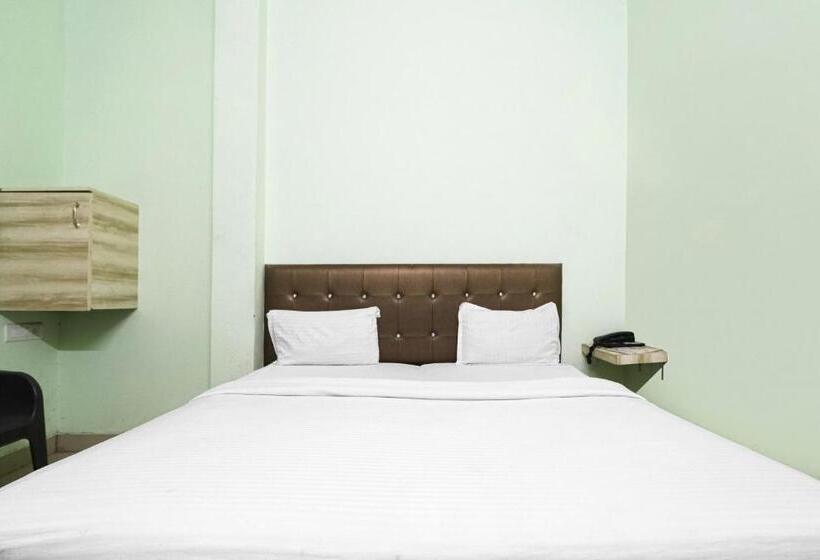 호텔 Vaccinated Staff  Oyo 79969 Flagship Night Inn