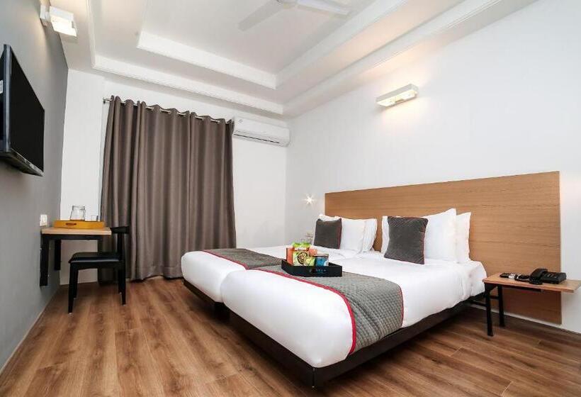 فندق Super Collection O Townhouse 069