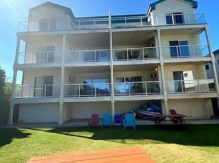 מוטל Richter Pass Beach Resort