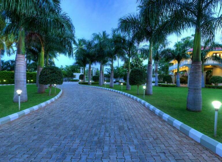 Nijaguna Resort & Spa   Near Brt Wildlife