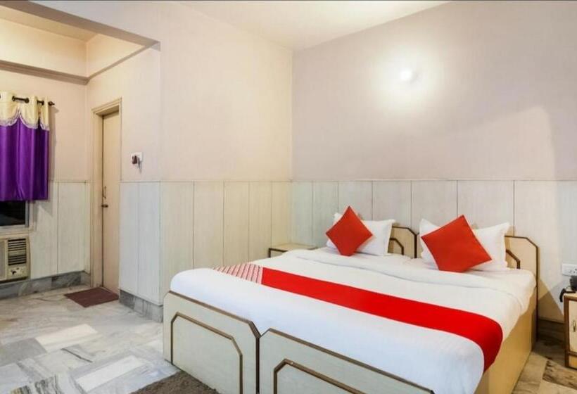 פנסיון Aditya Palace