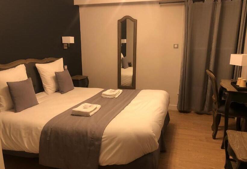 بنسيون Château De Petit Bois