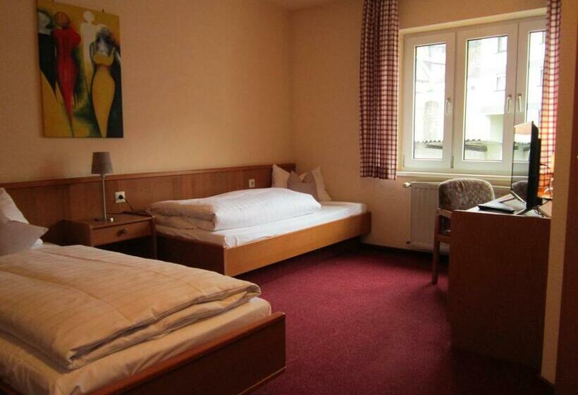 ペンション Gasthaus Neupert