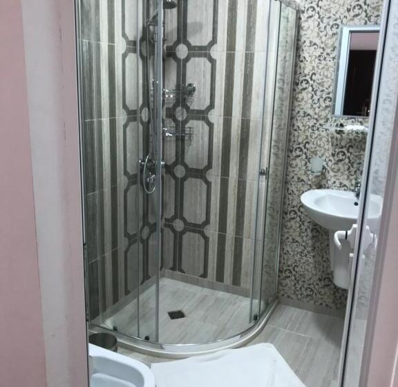 פנסיון Guest House Theona