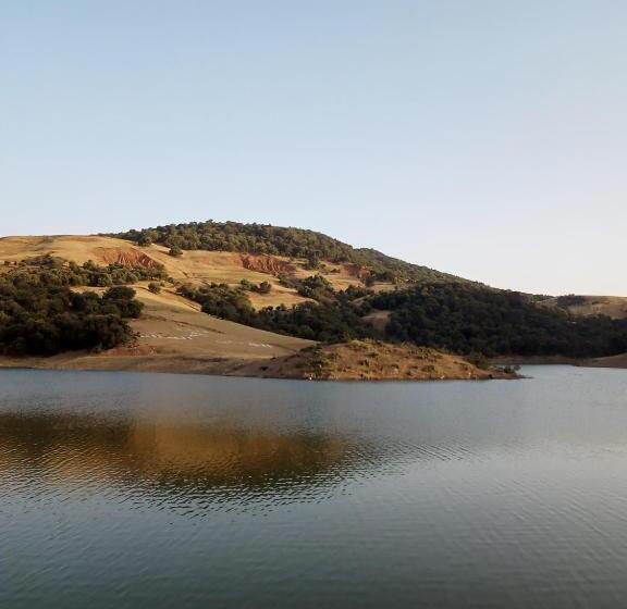 پانسیون Le Gite Du Barrage