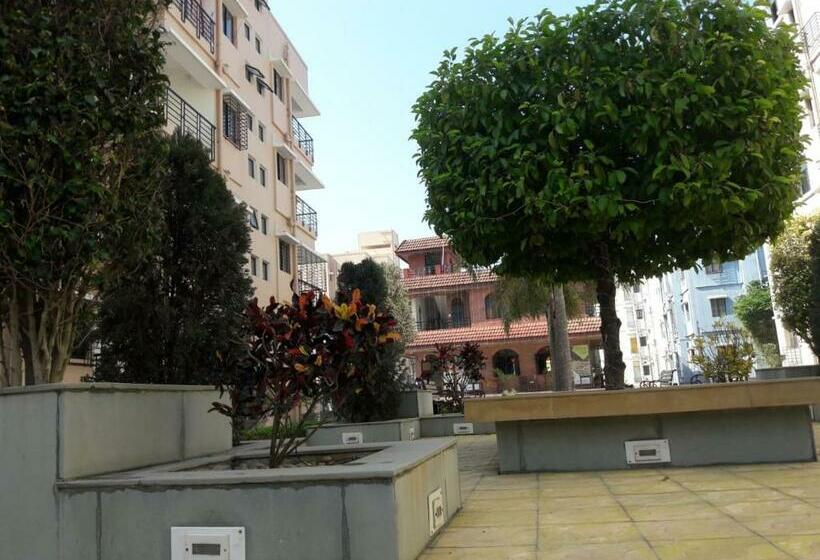 بنسيون Panthashala Santiniketan