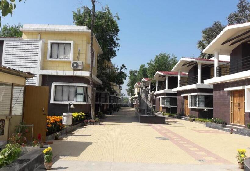 بنسيون Panthashala Santiniketan