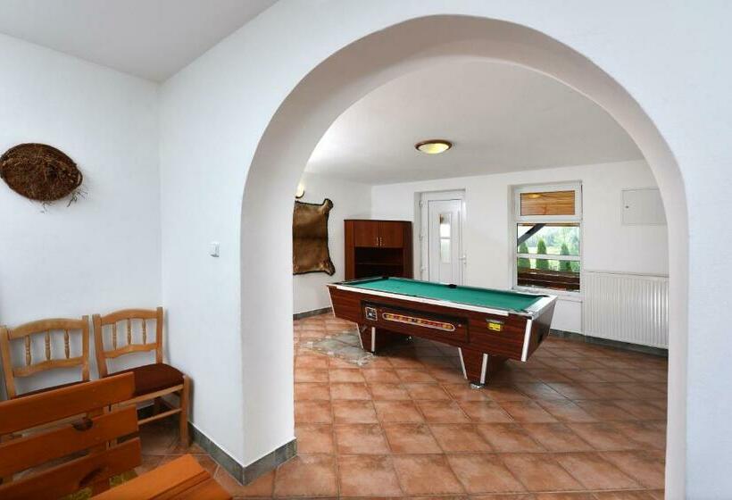 펜션 Penzión Perla Aqua