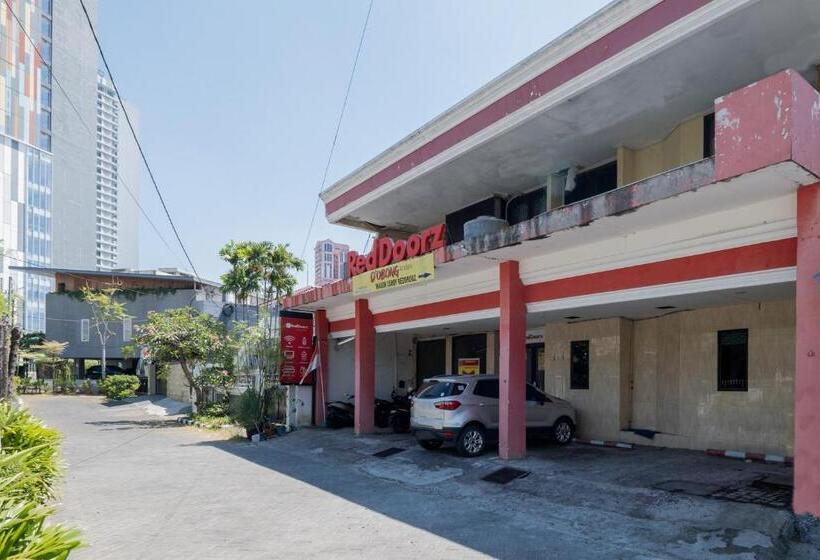 膳宿费 Reddoorz Near Bukit Darmo Golf