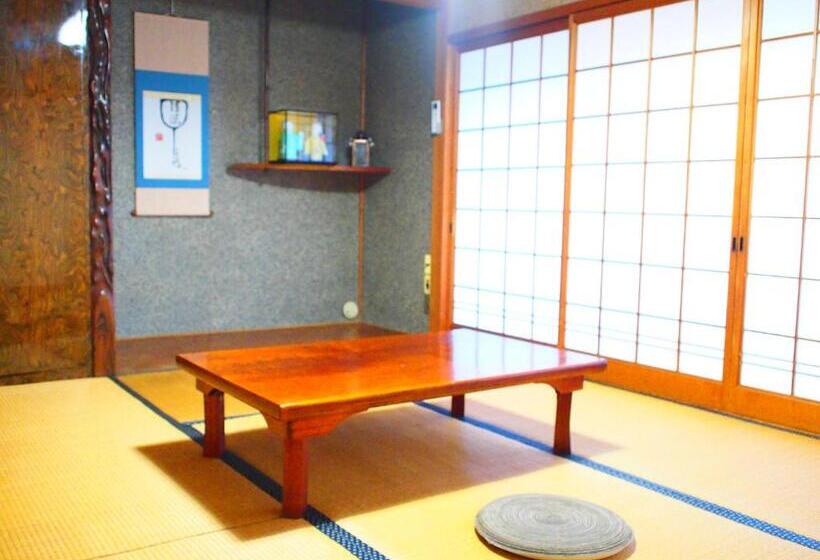 פנסיון Shingu Guest House 奏