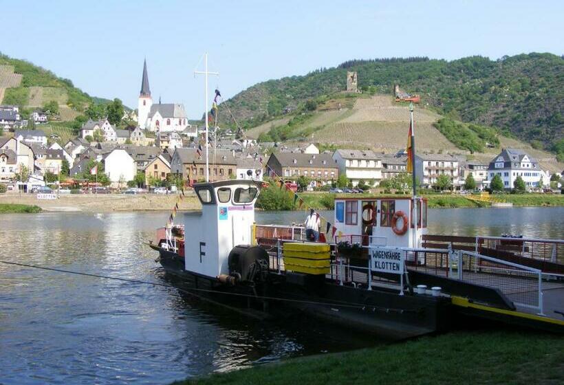 ペンション Zum Achten Himmel