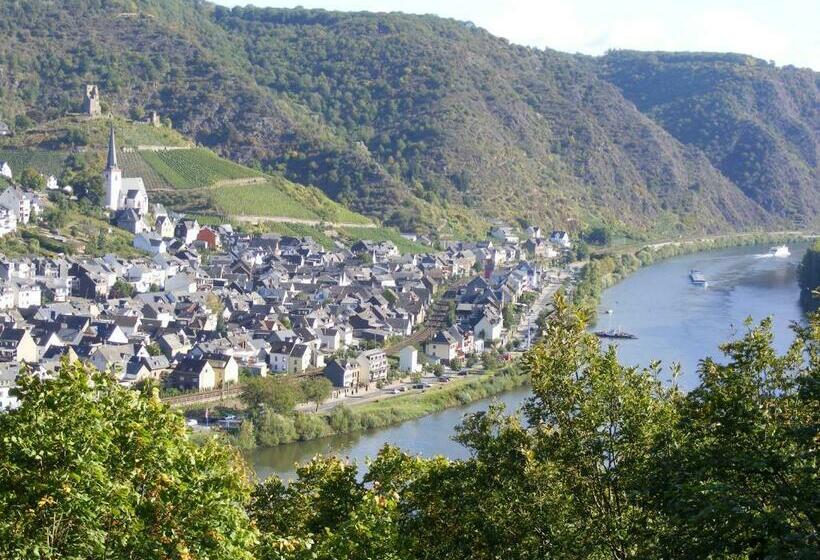 ペンション Zum Achten Himmel