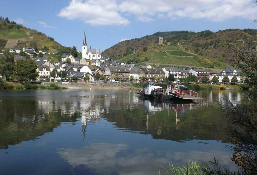 Пансион Zum Achten Himmel