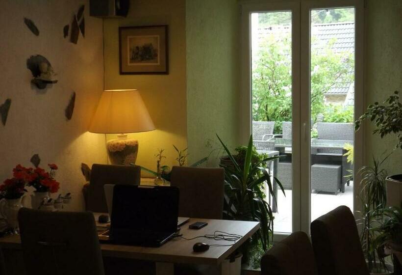 Пансион Zum Achten Himmel