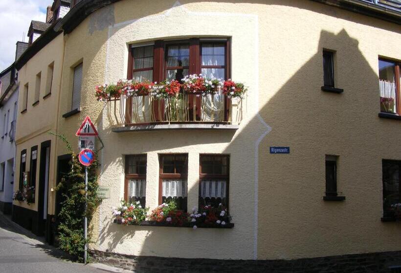 Пансион Zum Achten Himmel