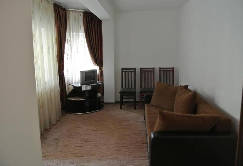 Pensiune Restaurant Piatra Craiului