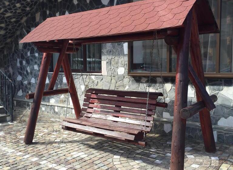 Pensiune Restaurant Piatra Craiului