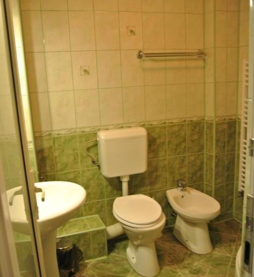 Pensiune Restaurant Piatra Craiului