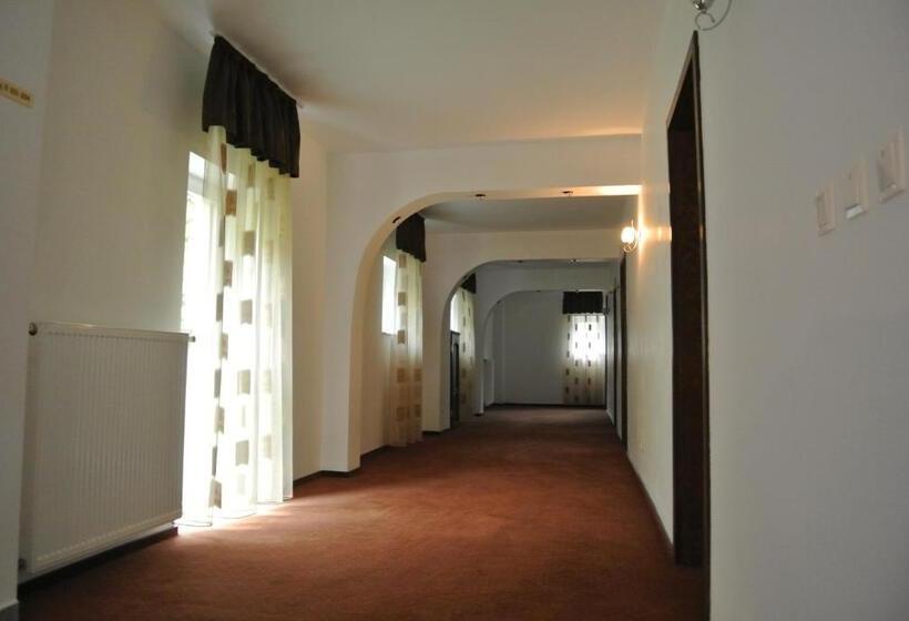 Pensiune Restaurant Piatra Craiului