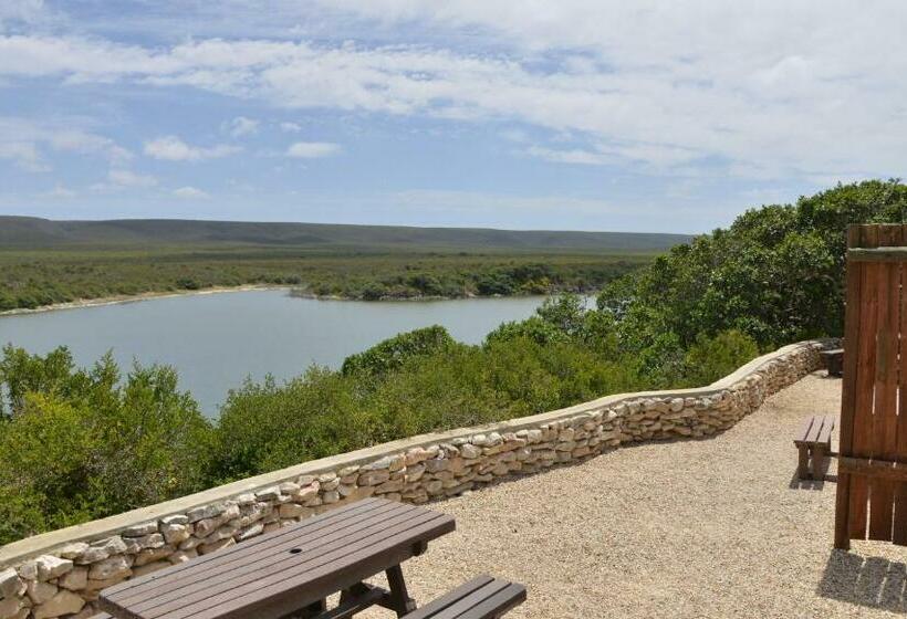 אתר נופש De Hoop Collection   Campsite Rondawels