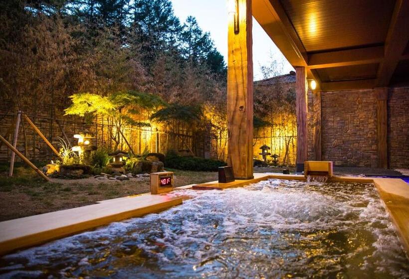 אתר נופש Sono Belle Cheongsong