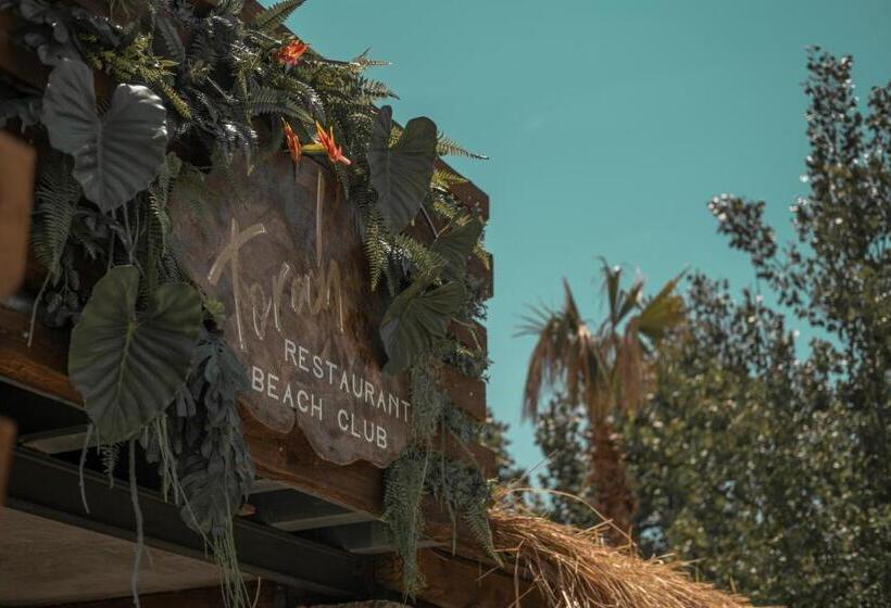 Riva Del Sol Beach Resort